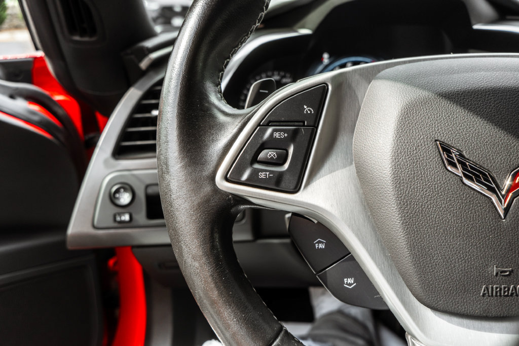 Used 2019 Chevrolet Corvette Stingray Coupe w/ 1LT RWD image 23