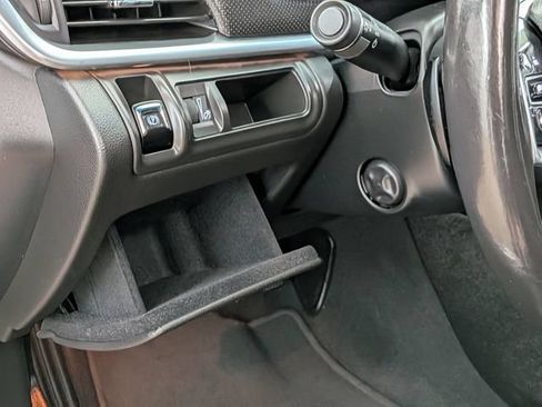 Used 2019 Cadillac XTS Luxury FWD image 13