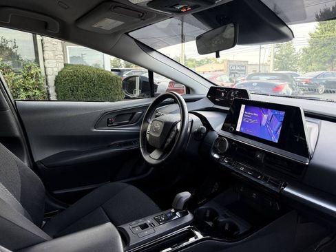 Used 2024 Toyota Prius LE FWD image 24