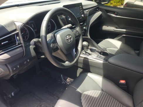 Used 2024 Toyota Camry SE w/ Convenience Package image 15