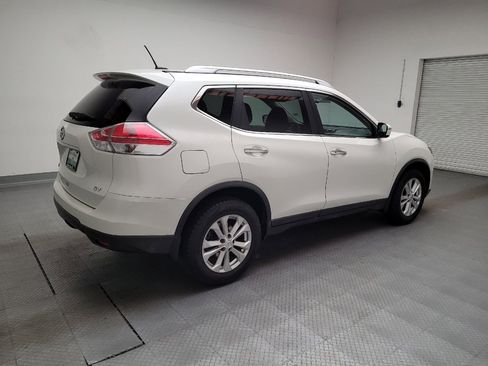 Used 2016 Nissan Rogue SV image 10