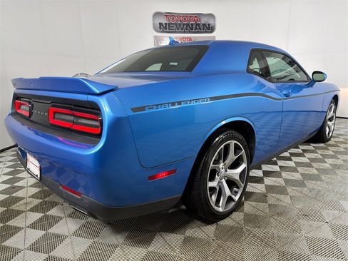 Used 2015 Dodge Challenger SXT Plus image 5