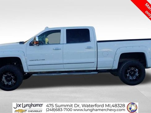 Used 2015 GMC Sierra 2500 Denali image 6