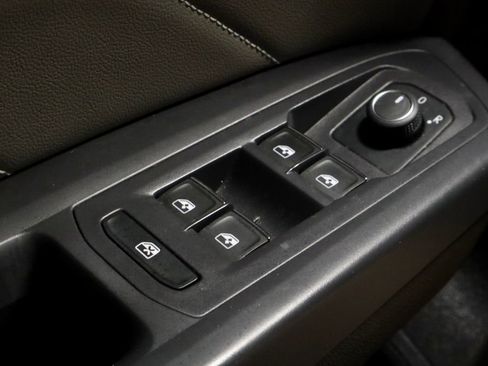 Used 2021 Volkswagen Atlas Cross Sport SE w/ Panoramic Sunroof Package image 26