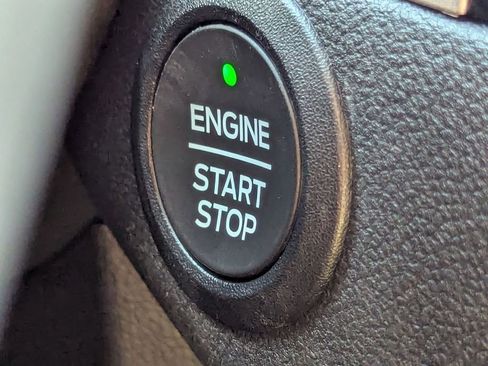 Used 2022 Ford Escape SE w/ SE Sport Appearance Package image 21