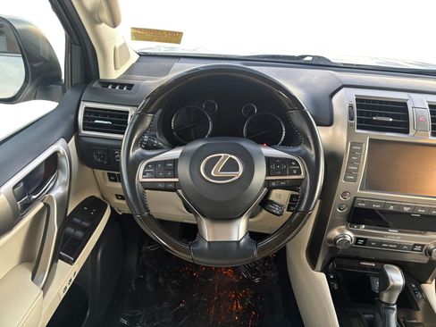 Used 2020 Lexus GX 460 Premium image 12