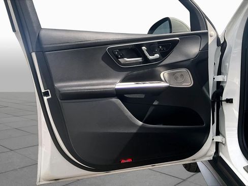 Certified 2025 Mercedes-Benz GLC 350e 4MATIC image 22
