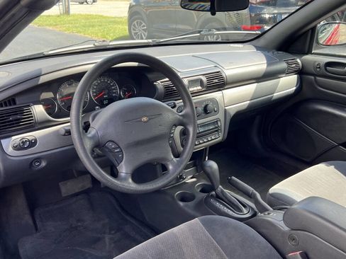 Used 2004 Chrysler Sebring LXi image 14