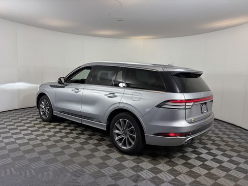 Used 2020 Lincoln Aviator Grand Touring w/ Elements Package Plus AWD/4WD image 9