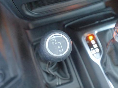 Used 2020 Jeep Wrangler Unlimited Sahara AWD/4WD image 25