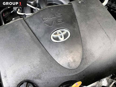 Used 2018 Toyota Highlander XLE w/ Carpet Mat Package (TMS) AWD/4WD image 31