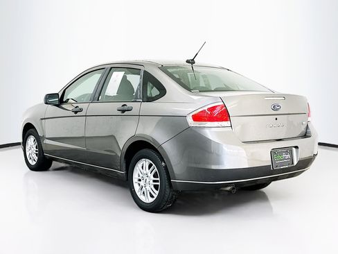 Used 2009 Ford Focus SE FWD image 5