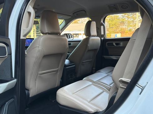 Used 2024 Ford Explorer XLT w/ Equipment Group 202A image 29