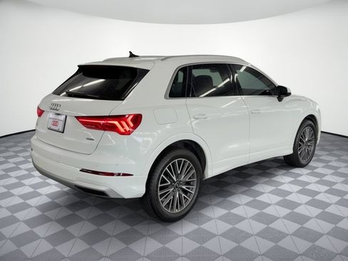 Used 2022 Audi Q3 2.0T Premium w/ Convenience Package AWD/4WD image 9