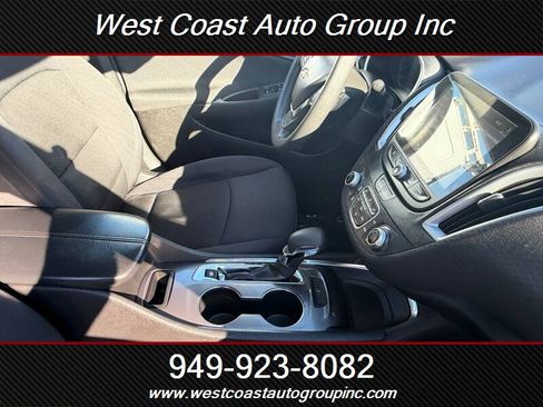 Used 2023 Chevrolet Malibu LT image 9