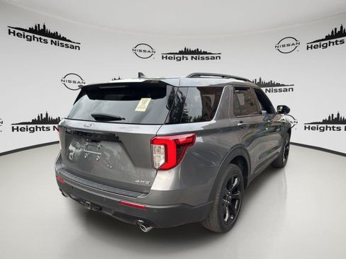 Used 2023 Ford Explorer ST-Line w/ Class IV Trailer Tow Package AWD/4WD image 7