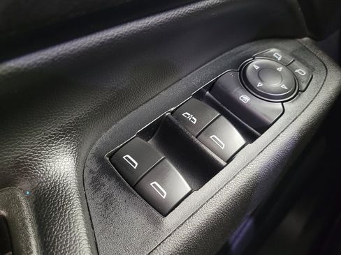 Used 2019 Chevrolet Equinox LT FWD image 27