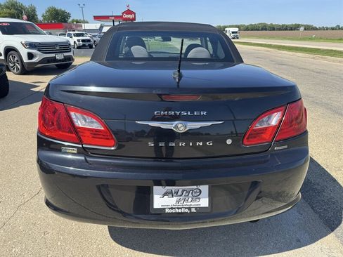 Used 2009 Chrysler Sebring Touring w/ Electronics Convenience Group FWD image 6