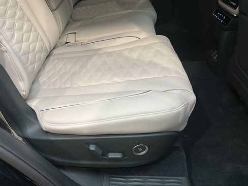 New 2026 Genesis GV80 3.5T e-SC AWD/4WD image 17