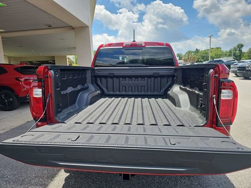 New 2025 GMC Canyon Elevation w/ Convenience Package image 31