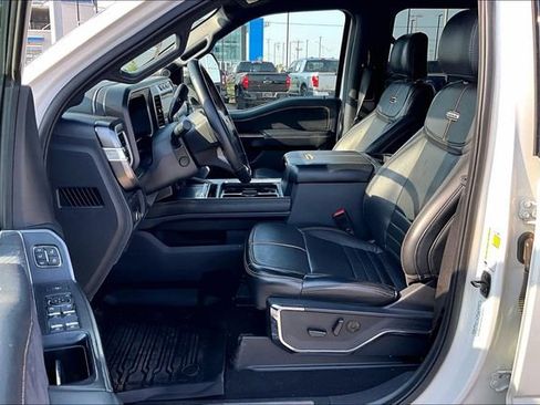 Used 2024 Ford F250 Platinum AWD/4WD image 4