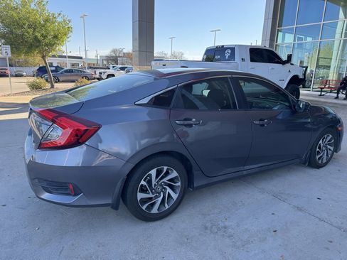 Used 2016 Honda Civic EX image 9