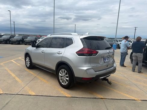 Used 2019 Nissan Rogue SV AWD/4WD image 5