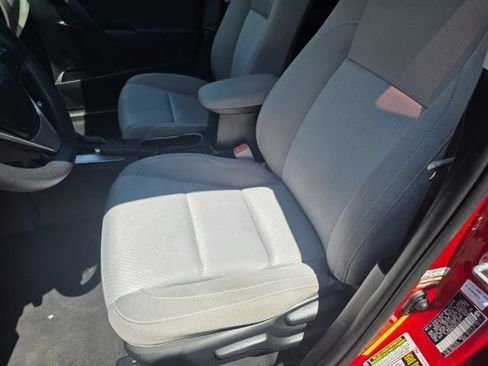 Used 2016 Toyota Corolla LE FWD image 15