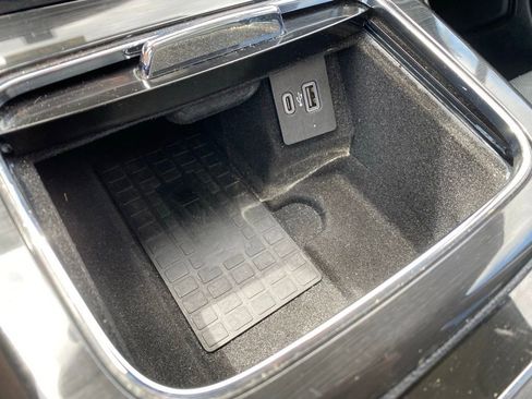 Used 2023 Lincoln Nautilus Reserve image 23