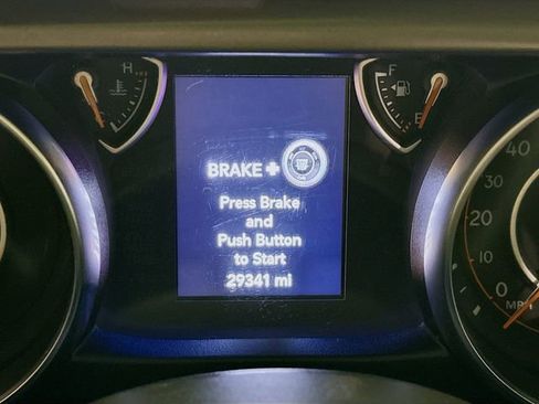 Used 2022 Jeep Gladiator Willys image 12