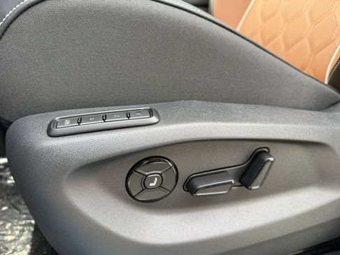 New 2026 Volkswagen Tiguan SEL R-Line image 13