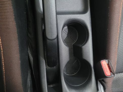 Used 2022 Nissan Versa SR image 26