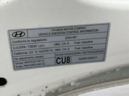 Used 2024 Hyundai Elantra Limited image 13