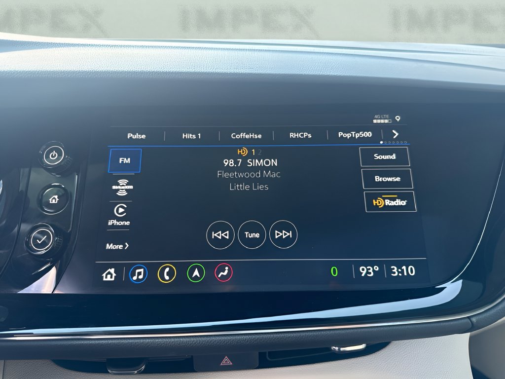 Used 2022 Buick Envision Avenir w/ Technology Package II FWD image 16