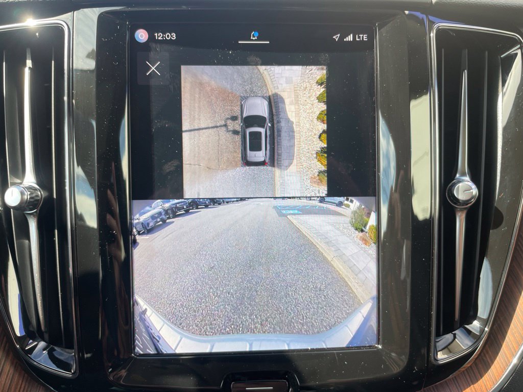 Certified 2024 Volvo XC60 B5 Plus w/ Climate Package AWD/4WD image 27