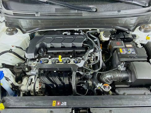 Used 2025 Hyundai Venue SEL FWD image 32