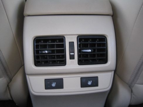 Used 2015 Subaru Outback 2.5i Limited image 44