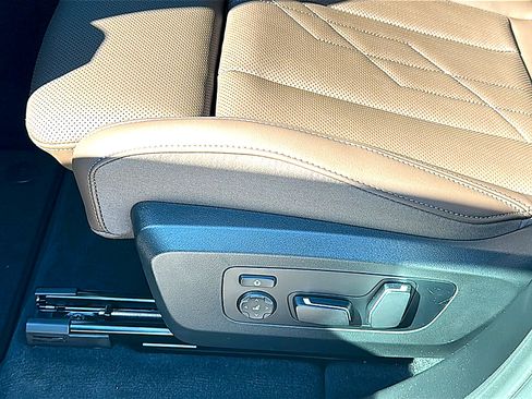 New 2026 BMW X3 xDrive30i w/ Convenience Package AWD/4WD image 12