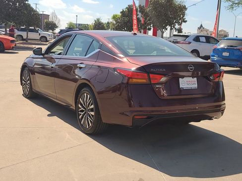 Certified 2024 Nissan Altima 2.5 SV FWD image 2