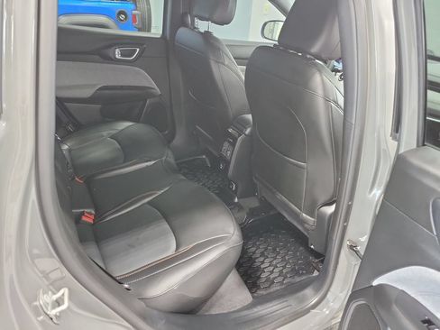 Certified 2023 Jeep Compass Latitude AWD/4WD image 18
