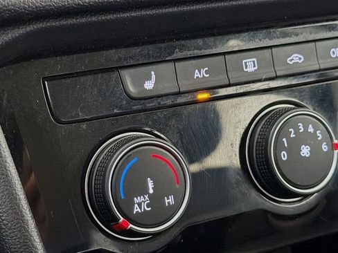 Used 2024 Volkswagen Taos S image 22