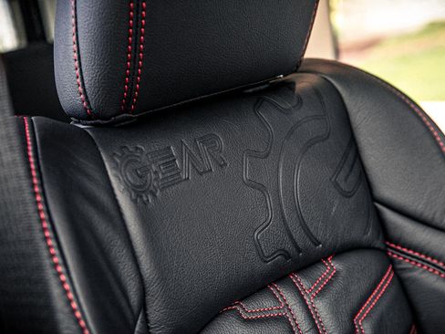 New 2026 Jeep Wrangler Unlimited Rubicon w/ Technology Group image 31