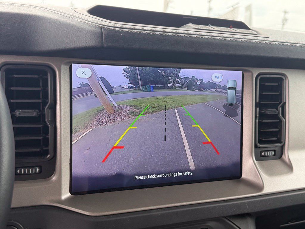 Used 2025 Ford Bronco Outer Banks AWD/4WD image 24