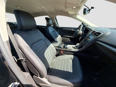 Used 2016 Ford Fusion Energi SE FWD image 29