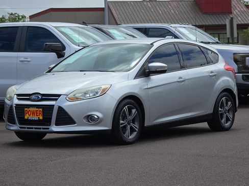 Used 2014 Ford Focus SE w/ SE Sport Package FWD image 8