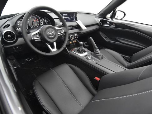 New 2026 MAZDA MX-5 Miata RF Grand Touring w/ Appearance Package RWD image 32