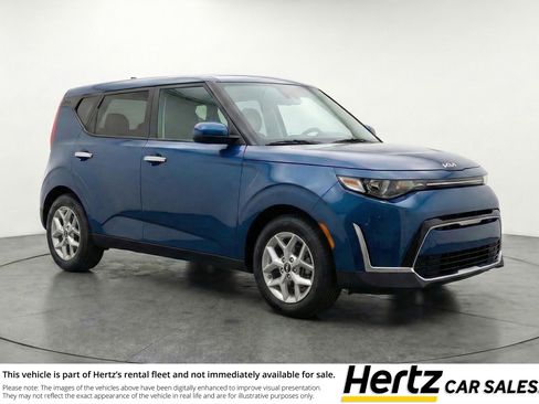 Used 2025 Kia Soul LX w/ LX Technology Package FWD image 1