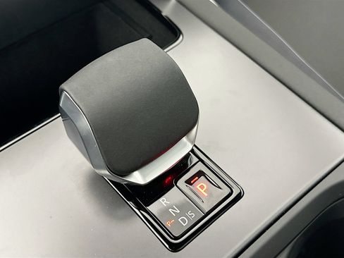 New 2026 Land Rover Discovery Sport Landmark AWD/4WD image 29