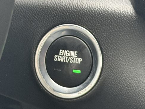 Used 2022 GMC Terrain SLT AWD/4WD image 32