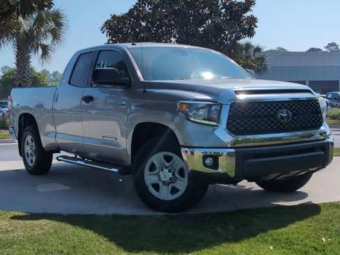 Used 2019 Toyota Tundra SR5 w/ SR5 Upgrade Package image 2